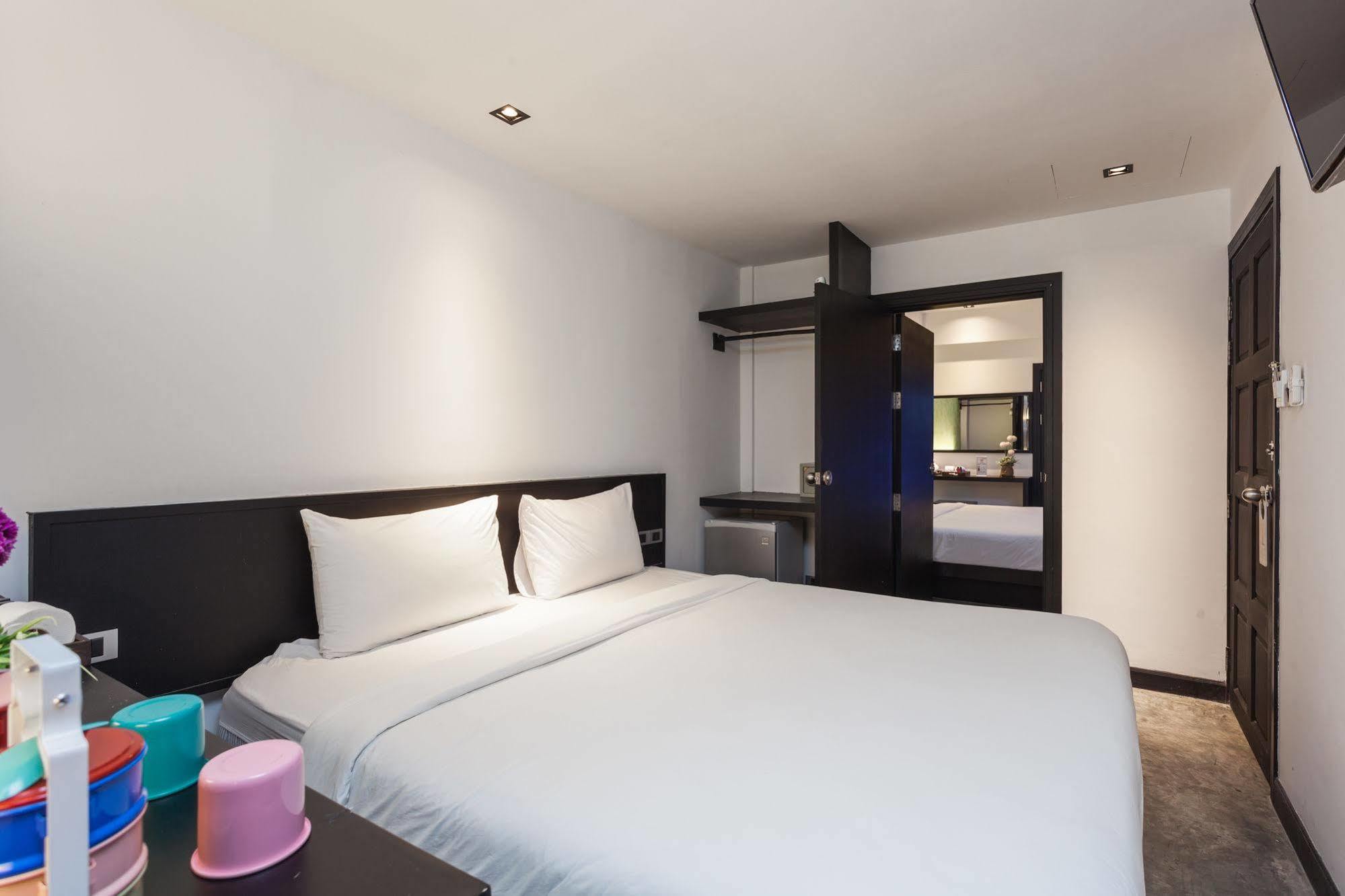 Islanda Boutique Hotel Patong Exterior photo