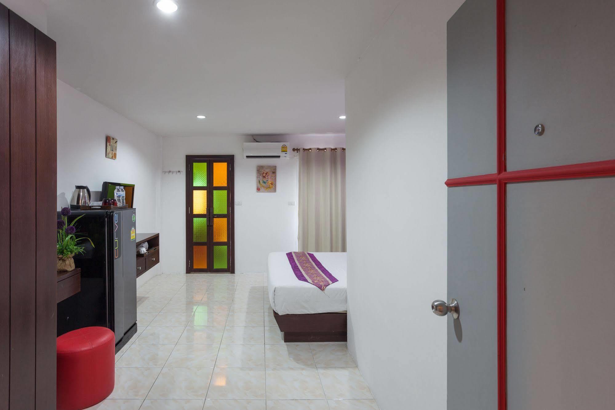 Islanda Boutique Hotel Patong Exterior photo